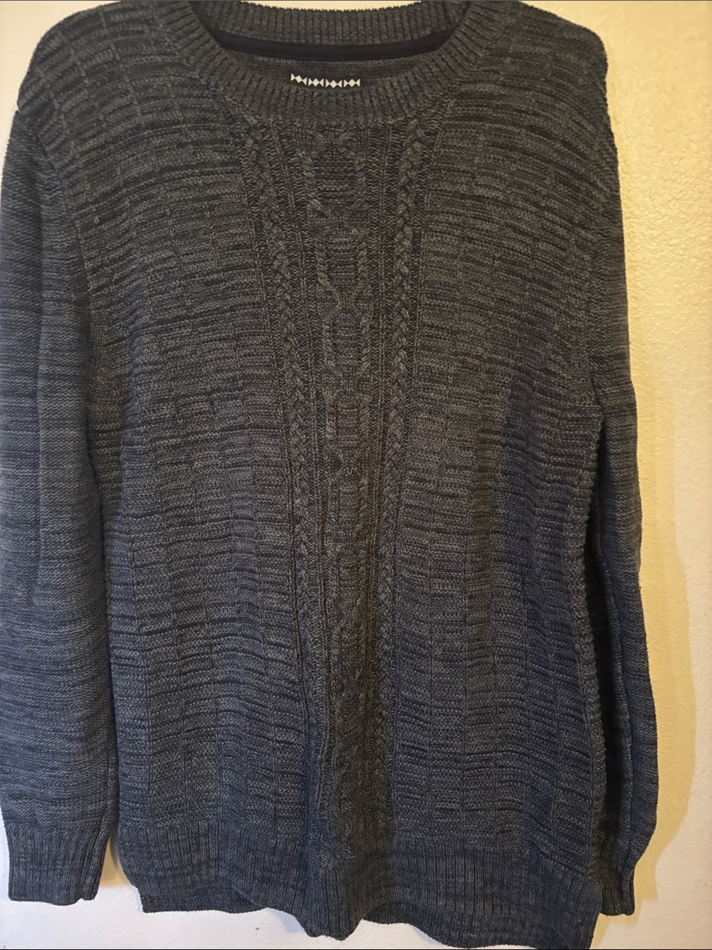 Commerce Mens Gray Cable Knit Sweater Size M Crewneck Charcoal
